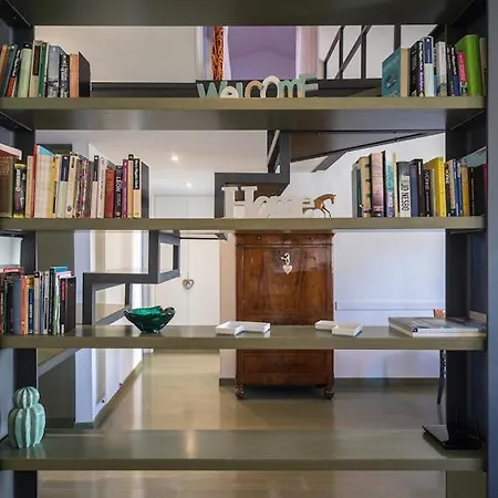 Ferienwohnung Mansardina - 1 Min From Accademia - Duplex Stylish And Cosy Venedig Exterior foto